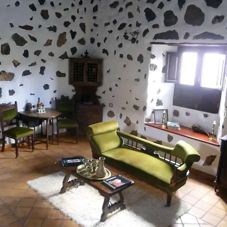 Sleeps 6 Wifi *