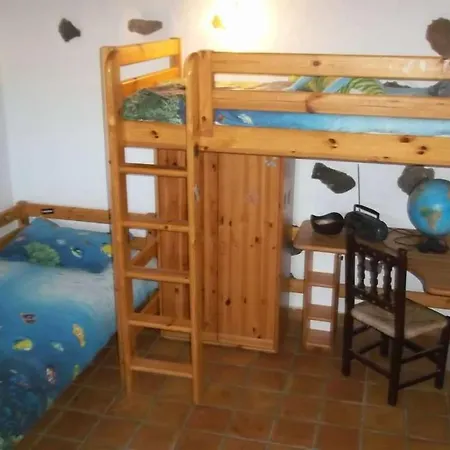 Sleeps 6 Wifi וילה