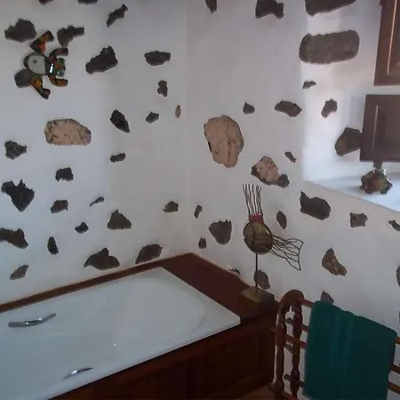 וילה Sleeps 6 Wifi