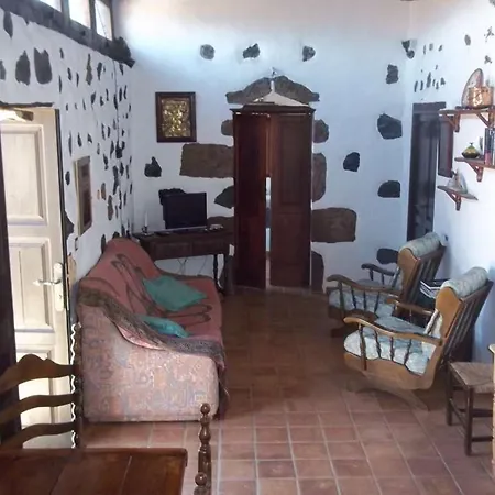 Sleeps 6 Wifi
