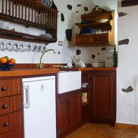 Sleeps 6 Wifi