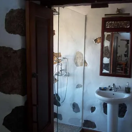 Sleeps 6 Wifi